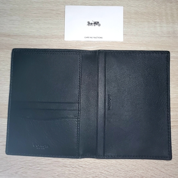 Cosch Passport Holder carriage design NWT - Picture 3 of 8